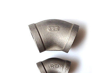 通されたSUS304ステンレス鋼90度の肘
