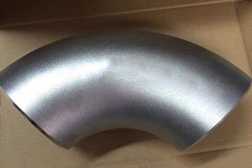 炭素鋼のButtweld付属品の熱い押された等しい肘を押すこと